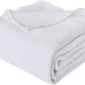 Thermal waffle weave blankets