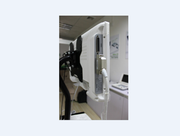 UTouch-8 Touch Screen LCD Ultrasound Scanner (3D) - Image 3
