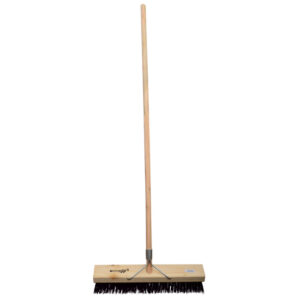 Platform Broom – Complete – Millennium Synthetic – Brown Polypropylene Fibre – Wooden Handle – 88 Grip – 46cm – Pack of 3 – F3350