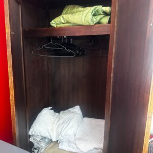 Hanging wooden closet DEMO – COLLECTION ONLY
